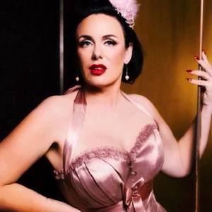 Meet your Posher, Debra